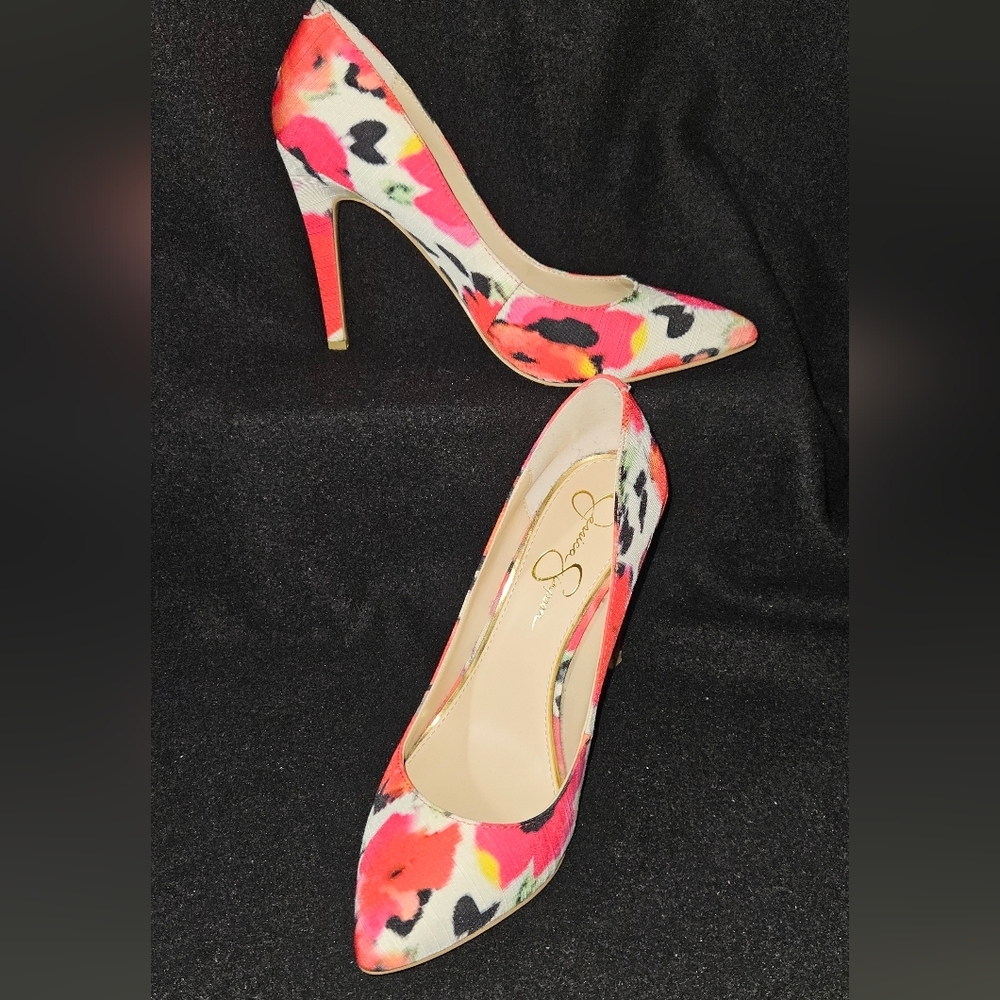 Jessica Simpson Veronica Multi-Color Fabric Floral Pointed-Toe Pumps - Size 8.5M